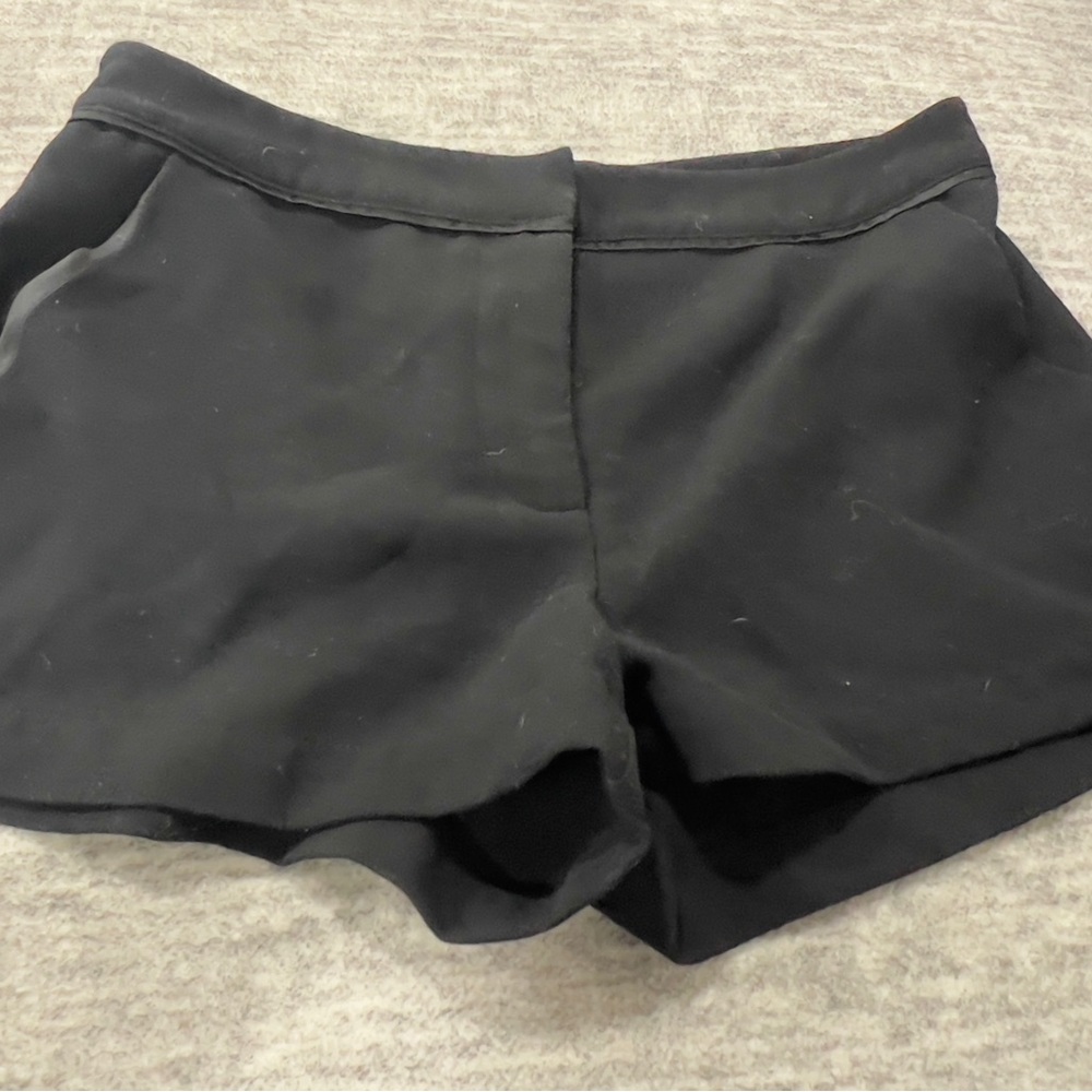 Forever 21 Black Athletic Shorts Sleek Design